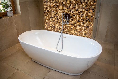 Freistehende Standbadewanne Badewanne Acryl 152 x 75 cm Ab- und Überlauf Adele