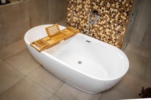 Freistehende Standbadewanne Badewanne Acryl 165 x 80 cm Ab- und Überlauf Adele +  ABLAGE BADEWANNENBRETT