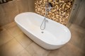 Freistehende Badewanne Standbadewanne Acryl 180x82 cm Adele Ab- und Überlauf + Ecktisch Bambus Costa (id: 1396)