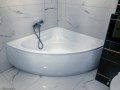 Badewanne Eckwanne Mia 120 x 120 cm + Kopfkissen Mare (id: 1649)